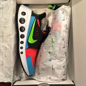 Bright Crimson comes in a Bright Crimson, white-black-Electric Green colorway.